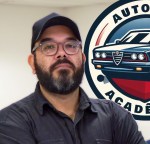 Fernando A. Lalli é editor chefe do canal AUTO ACADÊMICO. Jornalista com 20 anos de experiência e formado em mecânica automobilística no SENAI-Taubaté, é ex-editor das revistas O Mecânico e CARRO.
